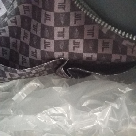 LONDON FOG MARYLIN TOTE - Picture 8 of 10